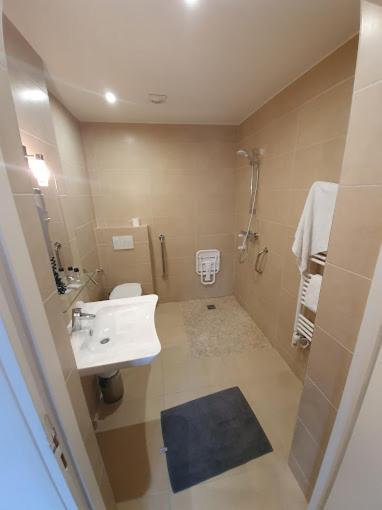 Le Theatre Hotel Suresnes Luaran gambar