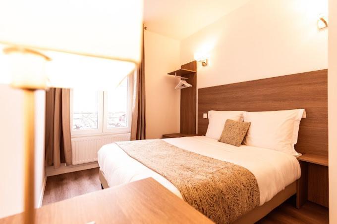 Le Theatre Hotel Suresnes Luaran gambar